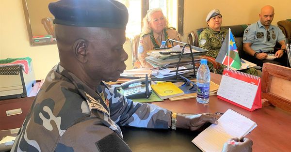 UN Police Discuss Future Cooperation with the Police Commissioner of Aweil
