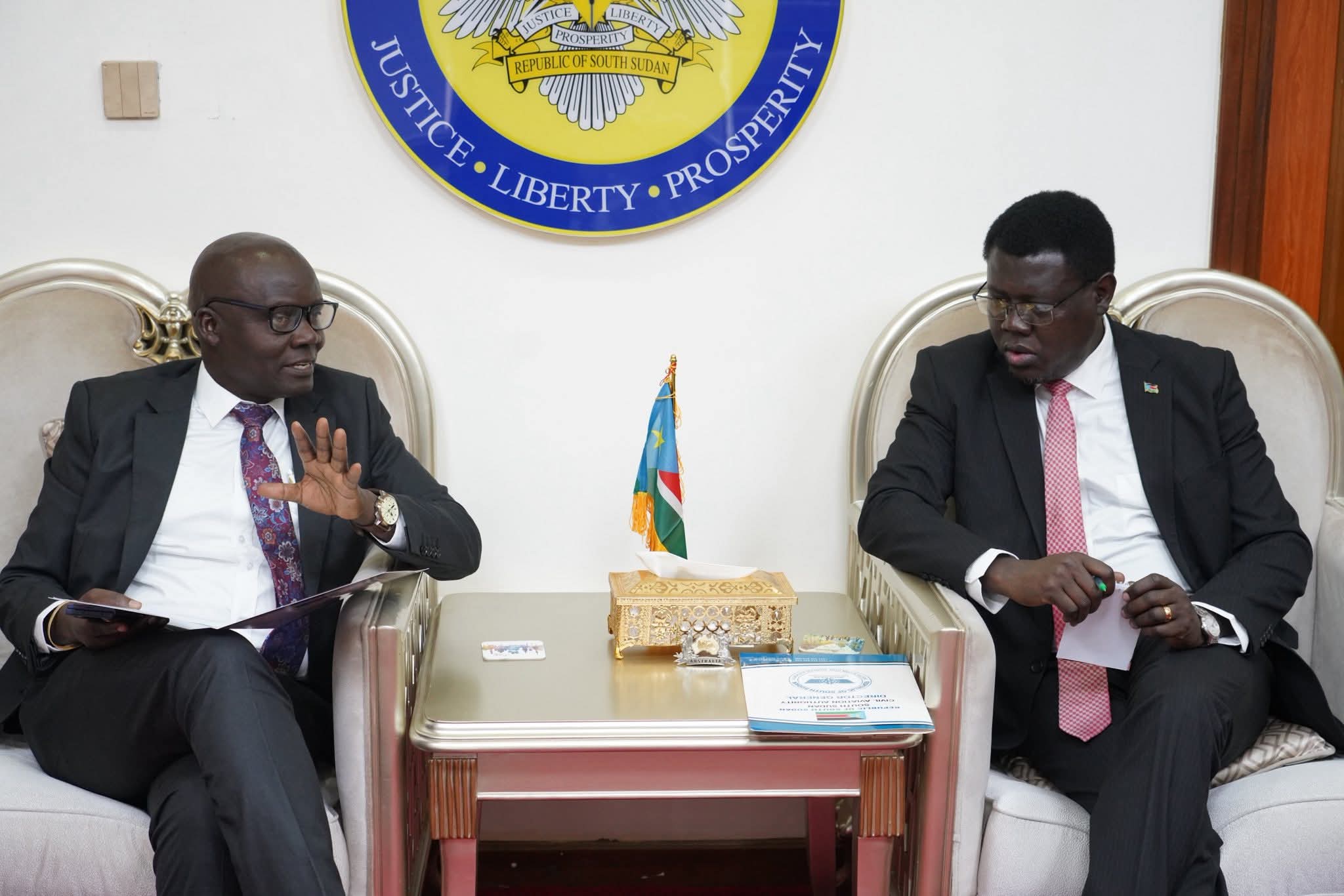 Foreign Minister Meets Director General of Civil Aviation to Discuss ICAO General Assembly Outcomes