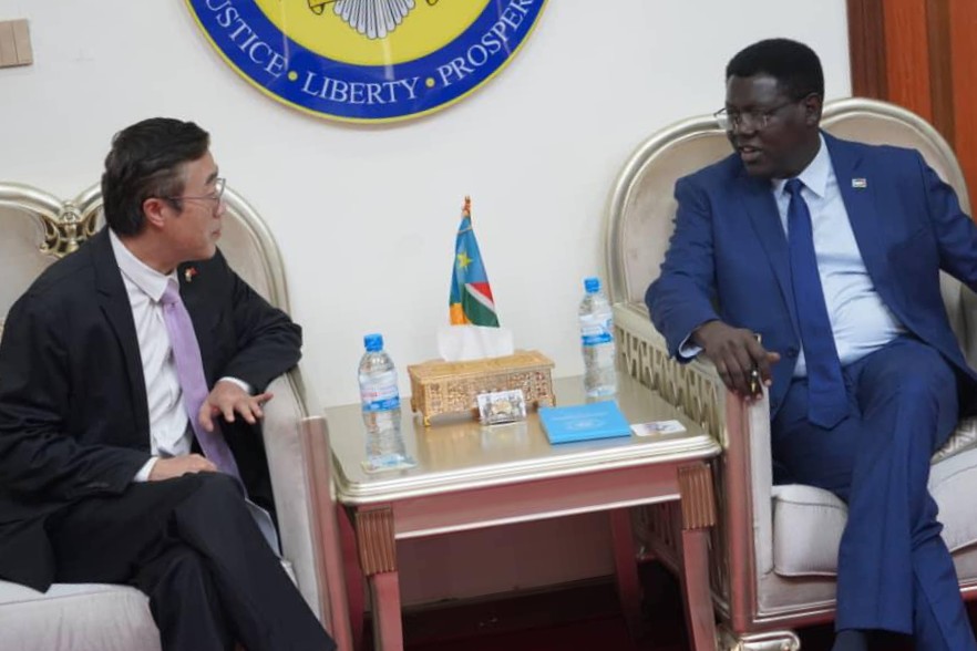 Foreign Minister Discusses Cooperation Between South Sudan and China